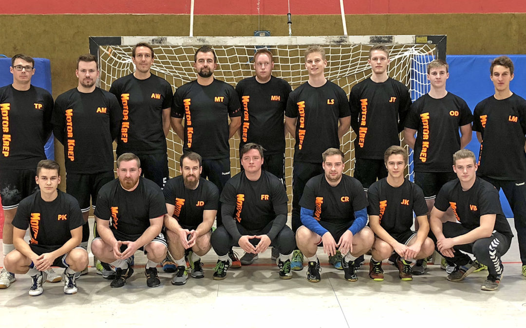 Neue Aufwärmshirts für die zweite Herren